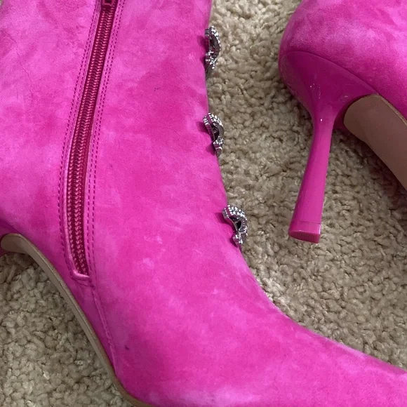 Gianni Bini NEW pink suede booties ankle boots rhinestone bow heels size 5 - Picture 8 of 12
